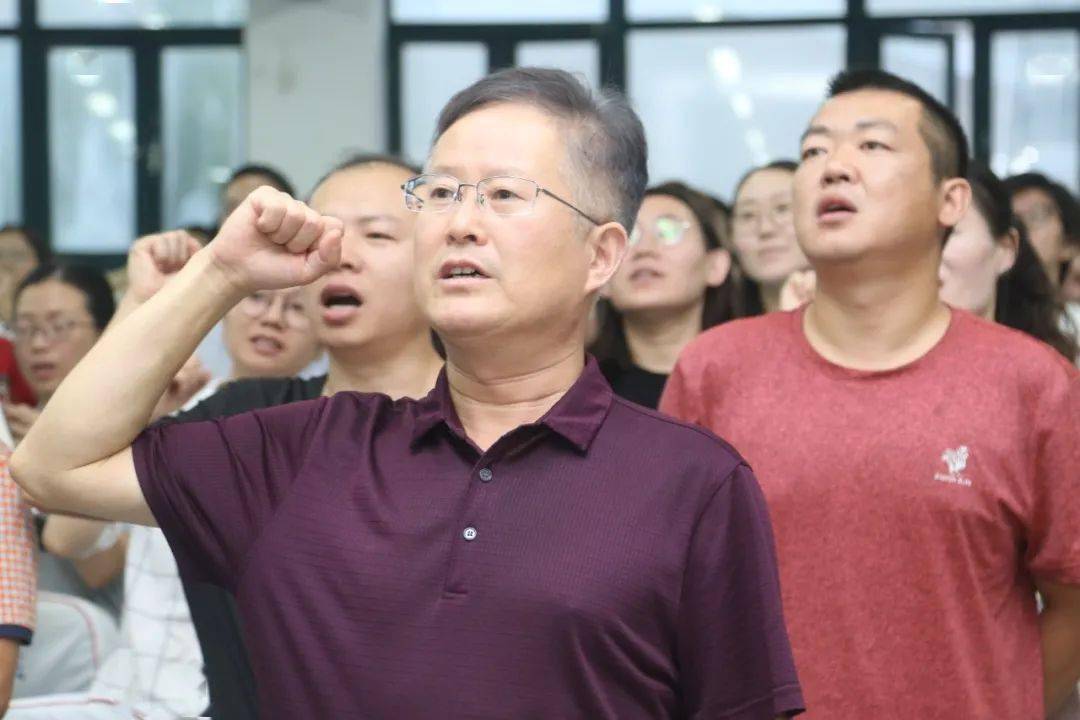 天一中学开展庆祝教师节系列活动