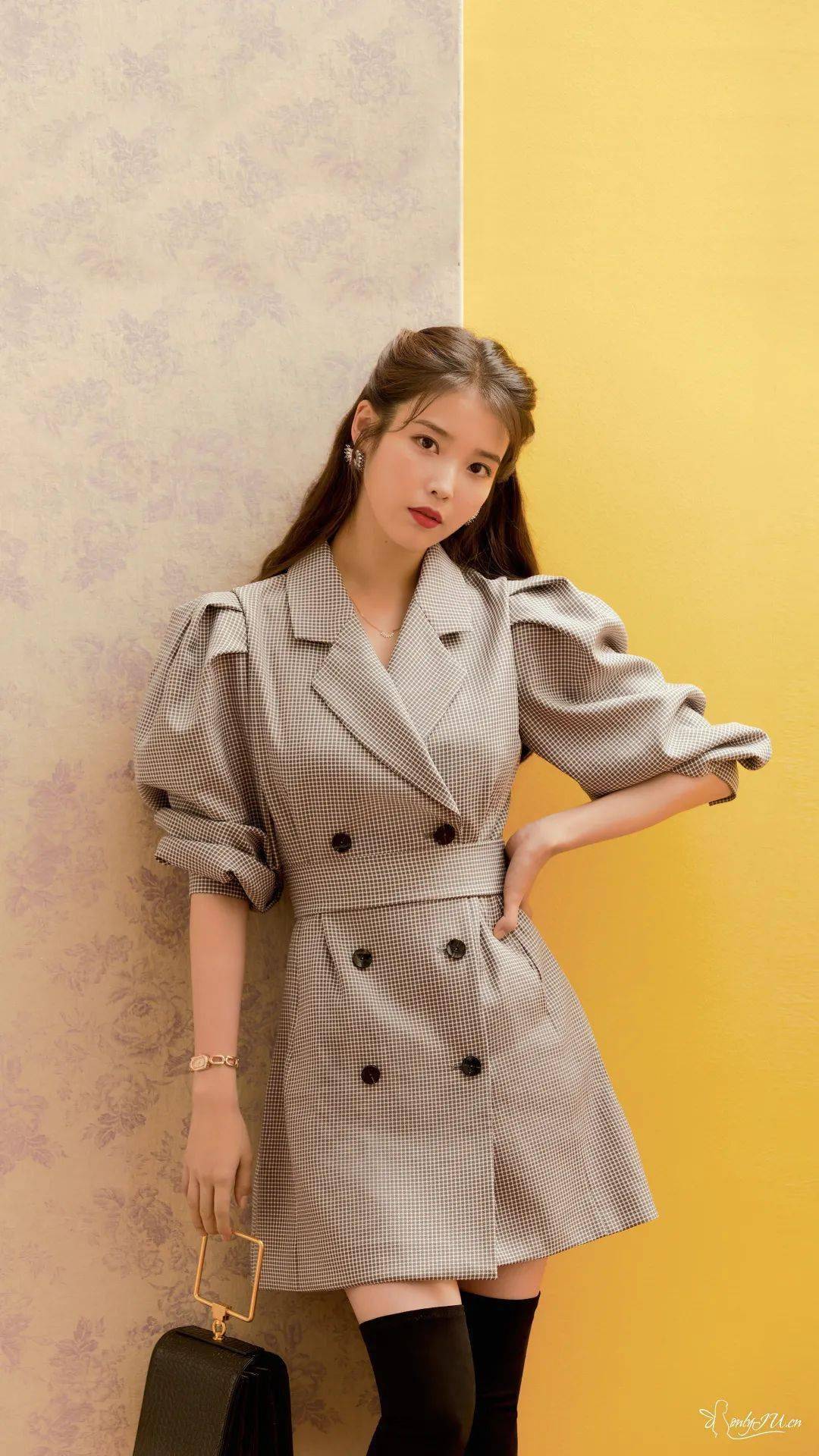 韩国民妹妹iu李知恩定义不同穿搭风格