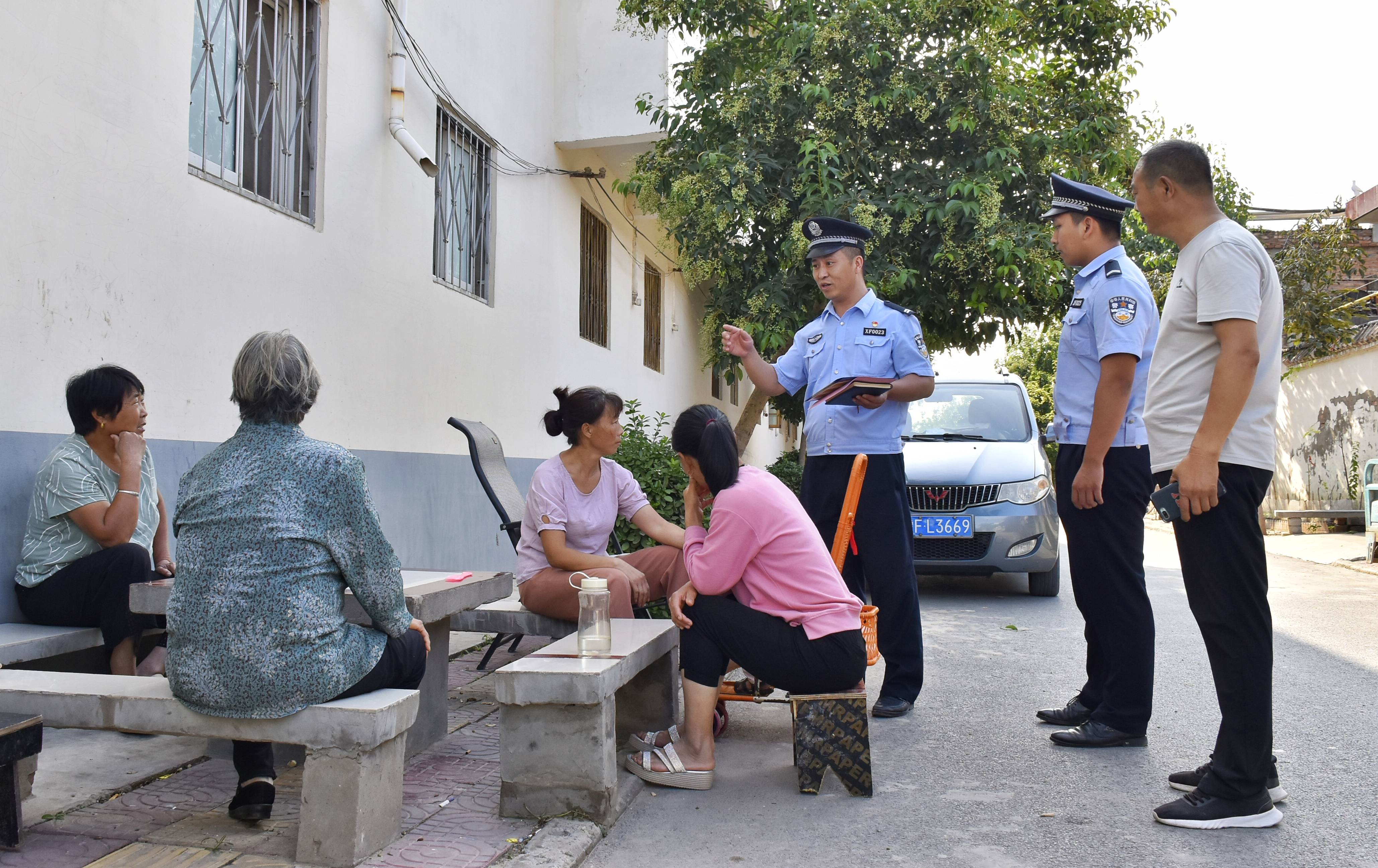 河南浚县一村一警保民安