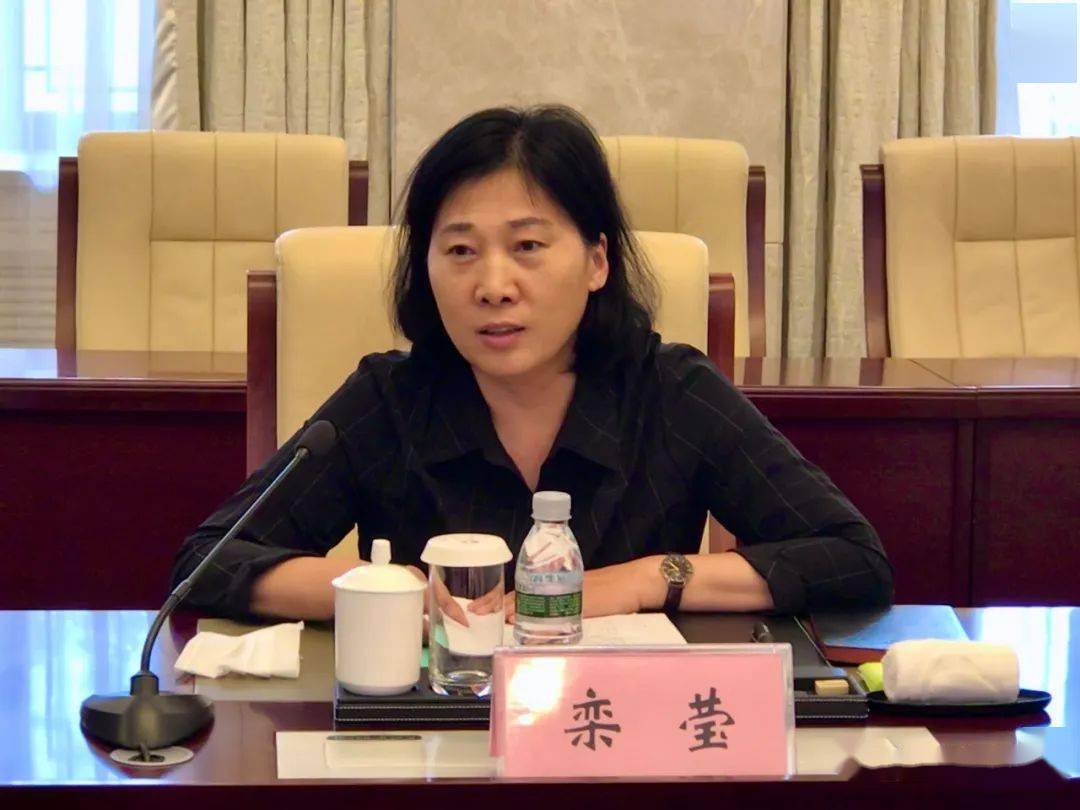 省人大代表调研组来庆调研