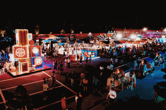 不仅有勾起童年回忆的怀旧精品汉服主题夜市汇聚花花好物///古风夜市