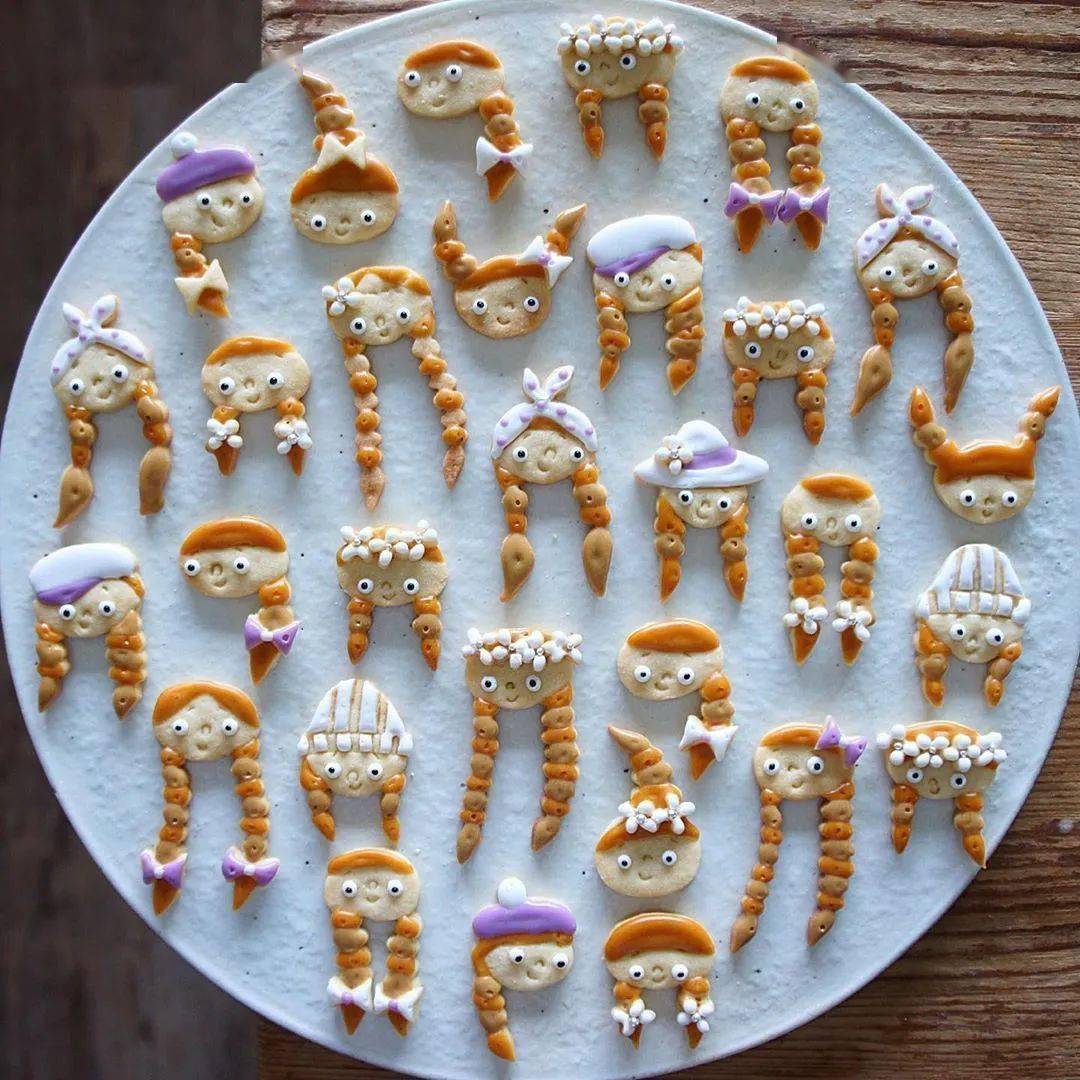 奇食录当丰富可爱的手工饼干摆在一起密集恐惧症
