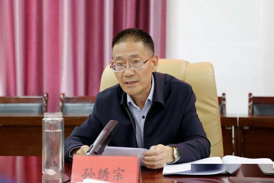 门源县召开县委书记集体约谈会