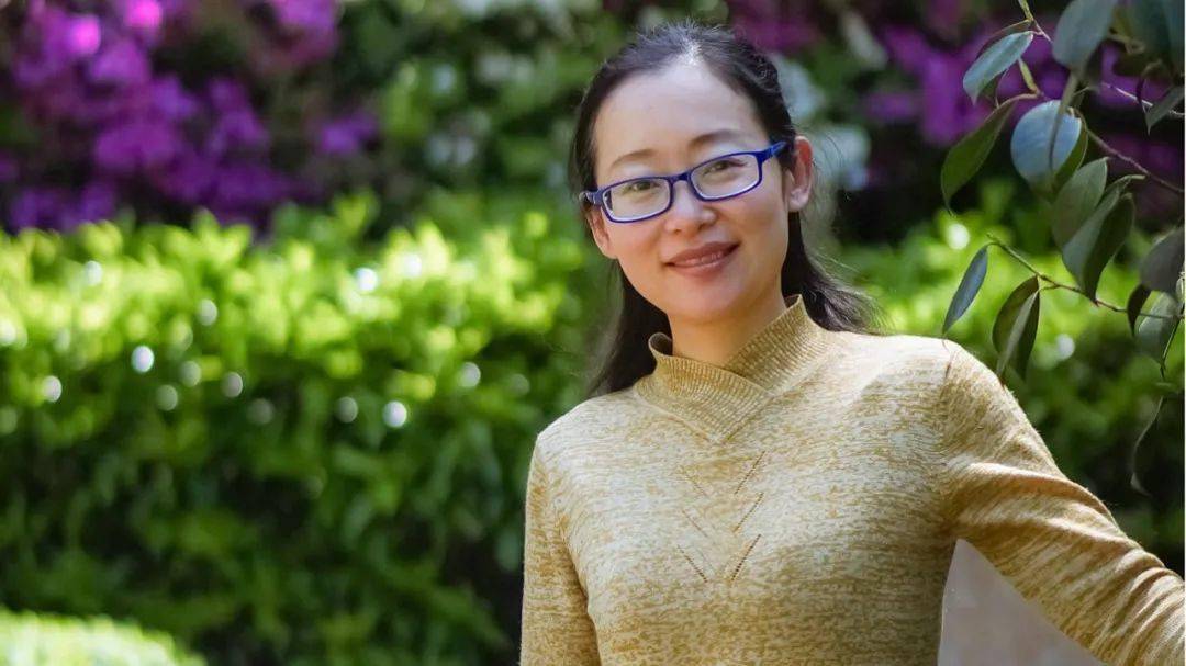 楚红辉老师张雪映老师获奖教师工作照,生活照颁奖周岚老师,章新华老师