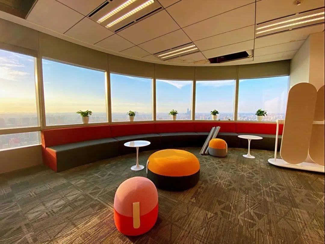 酷炫的办公环境已准备好亚马逊上海欢迎你