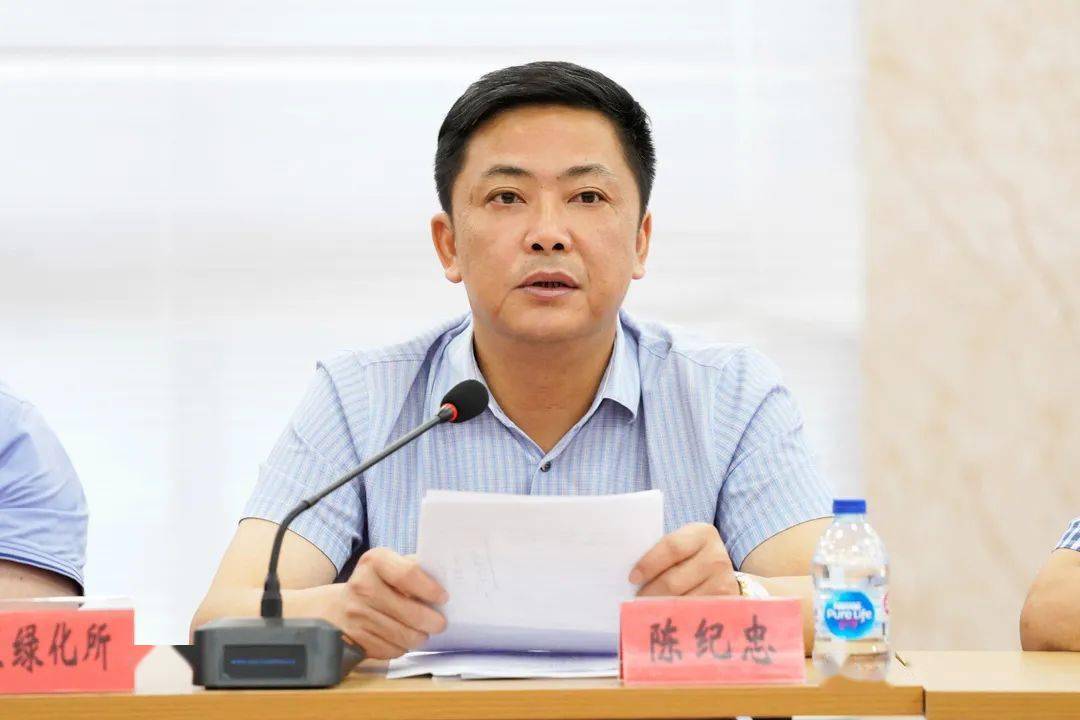 陈纪忠回应,奉城镇将结合实际情况,认真审视由此凸显的社会治理短板