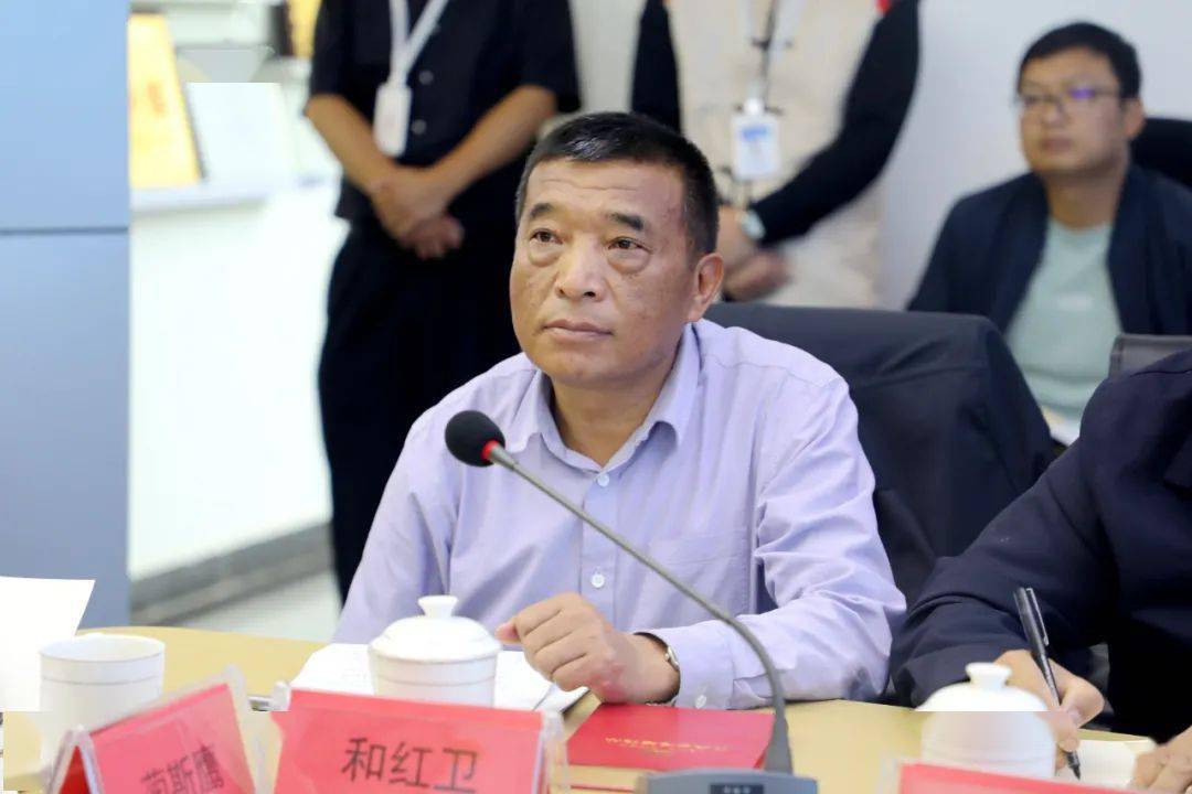 玉龙头条蔺斯鹰带队到县融媒体中心开展省级综合验收工作