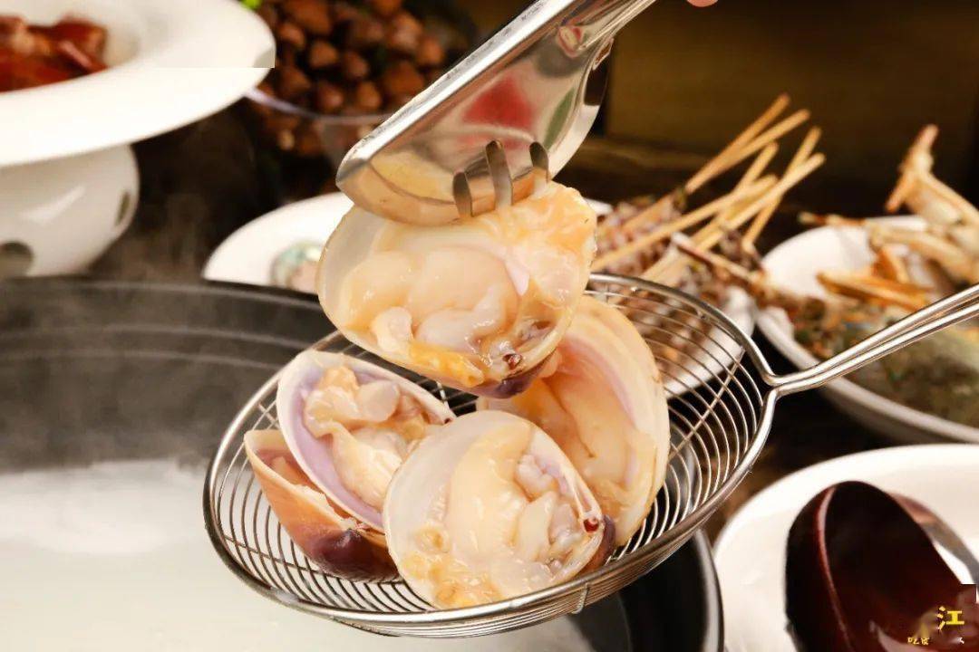 全场79折独占一栋楼的海鲜粥底火锅80种当季生猛海鲜任性涮