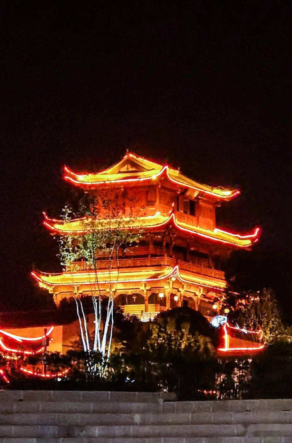 以上图片手机拍摄于叠山文化公园以上图片手机拍摄于弋阳县城信江四桥