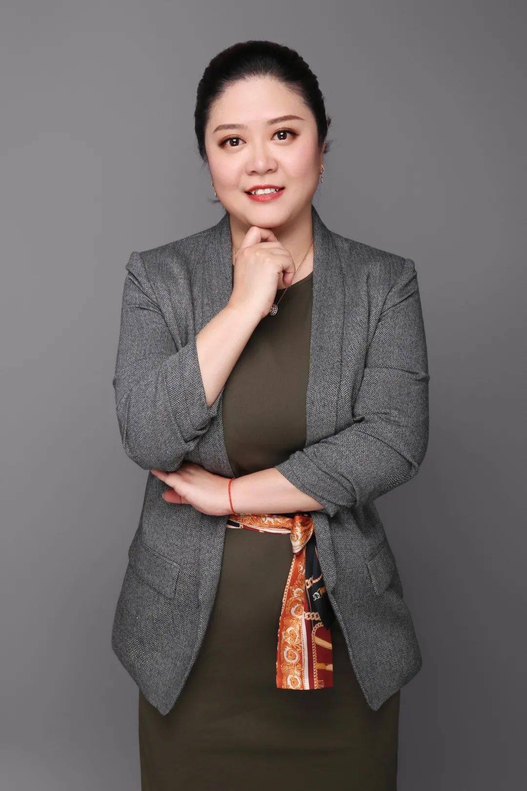 今年,我们特别邀请了启德教育集团美国高本项目管理中心总监孙静老师