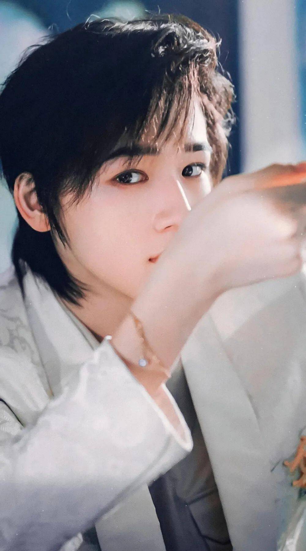 手机壁纸时代少年团宋亚轩