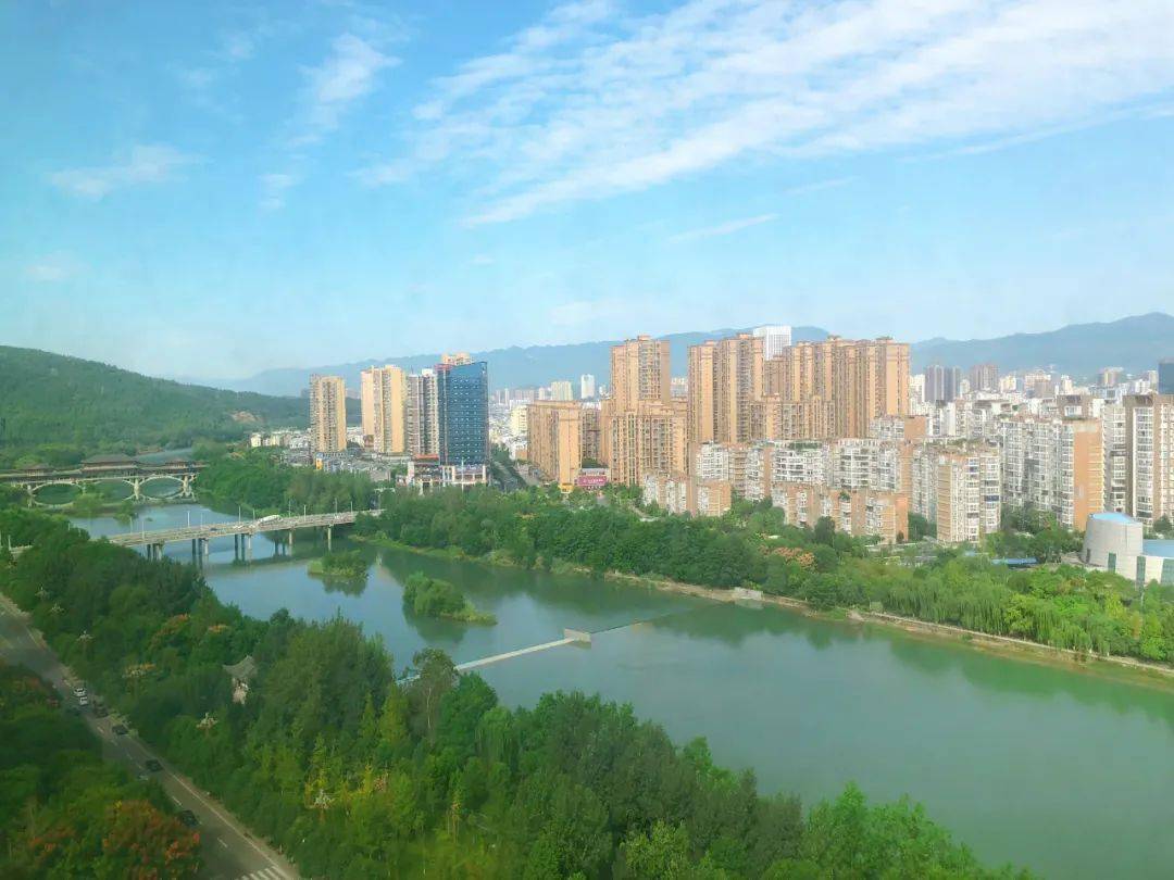 秋雨按下"暂停键",广元今天放!晴!咯!