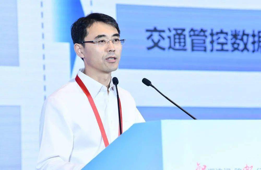 发表主题演讲74华为中国政企首席科学家胡善勇以"智能全面升级,打造