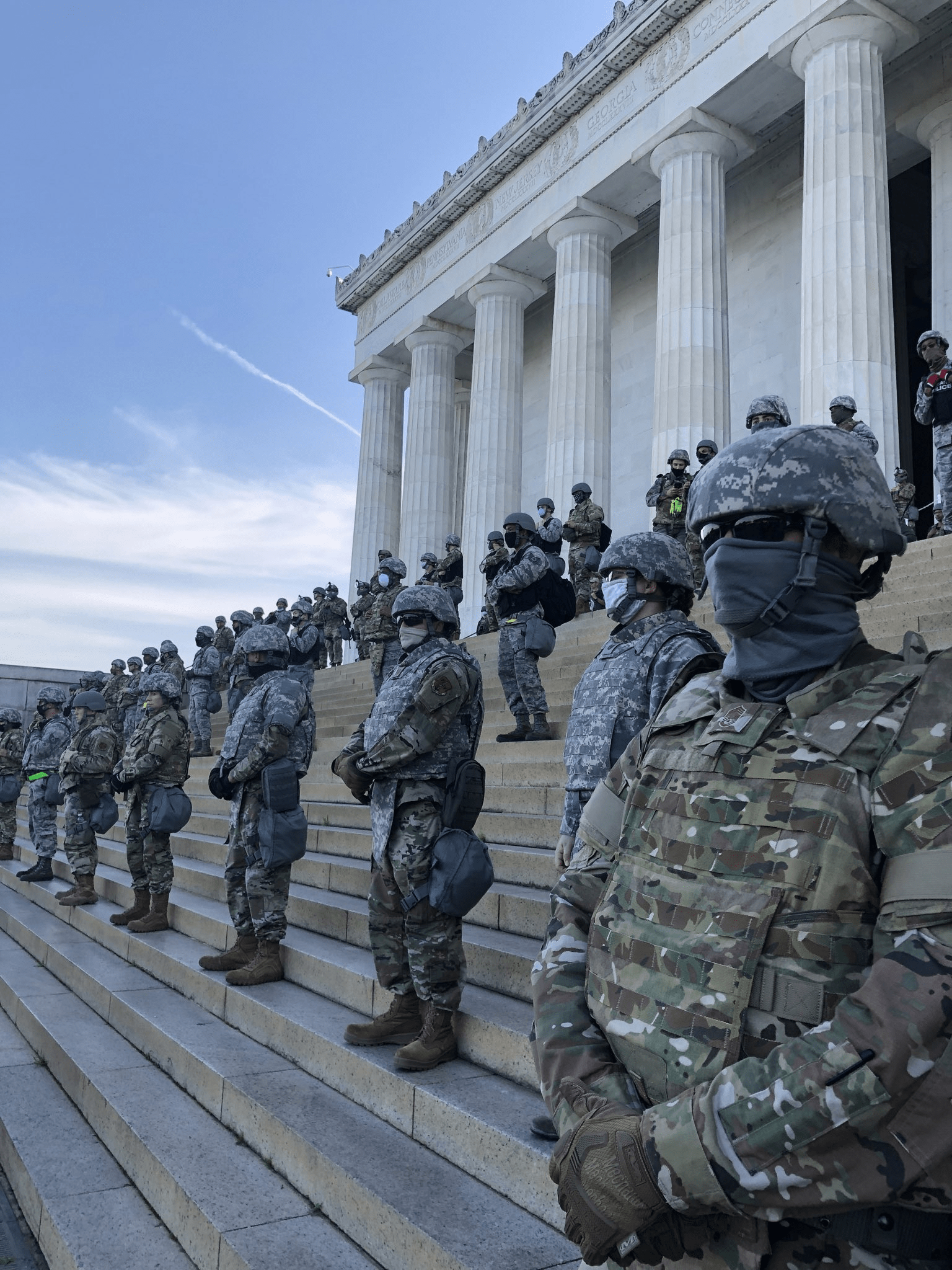 國民警衛隊軍官：驅散白宮外抗議者前，已備好彈藥 國際 第5張