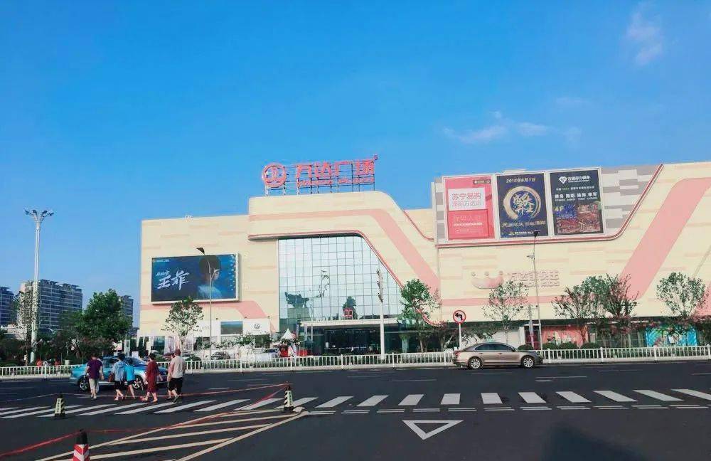 溧阳万达广场采用"高低配设计"的巧妙铺排营造了稀阔楼距形成"户户