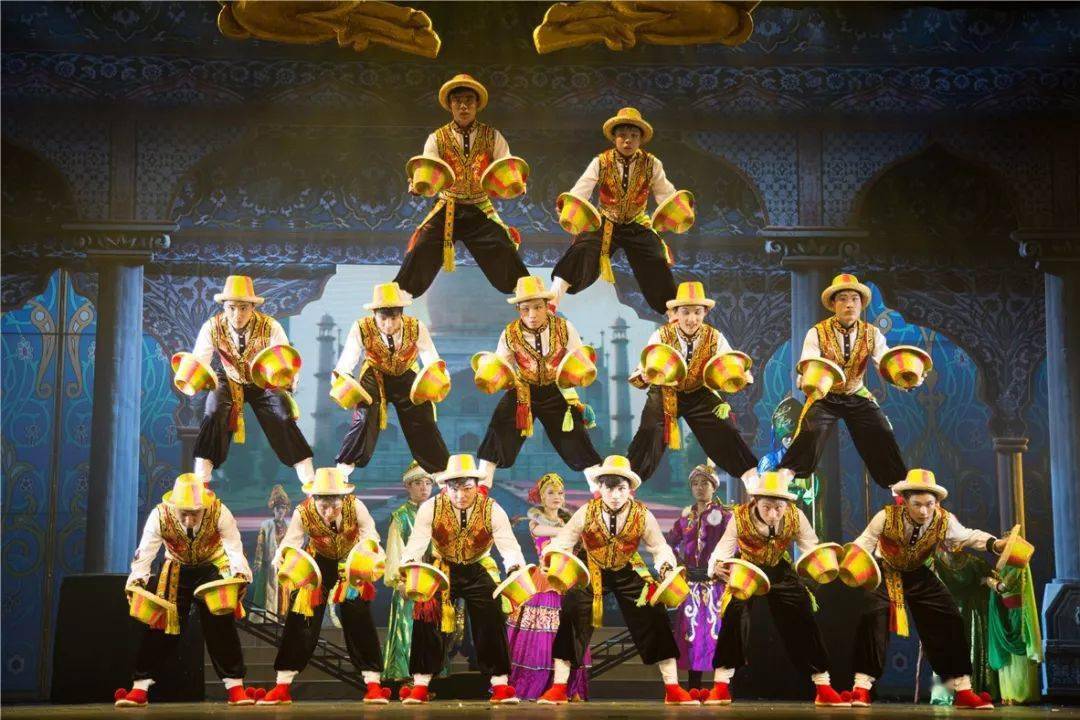 《丝路彩虹》之激情罗马 男女对手 《丝路彩虹》之波斯魅影 晃圈