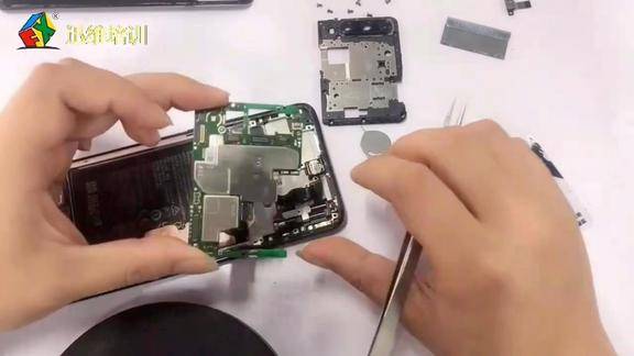 千元机华为畅享10plus手机拆解探究升降摄像头的做工到底如何