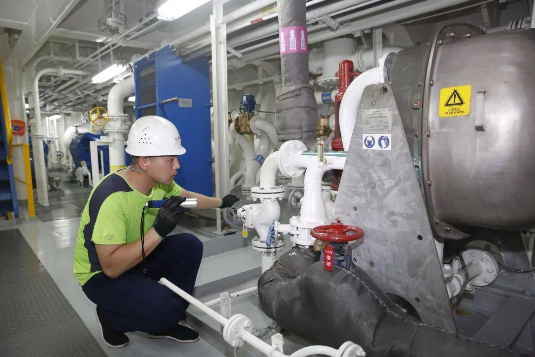 出海日记之机舱你知道远望5号船的心脏在哪里吗