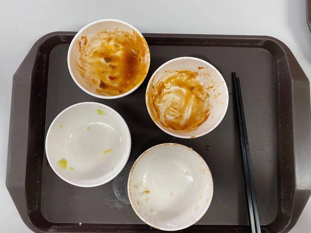 公司食堂喜获绿色笑脸 光盘行动塑造节俭风尚