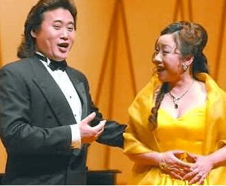 落魄时在工地搬砖的大明星男高音戴玉强被妻子的自私改写人生