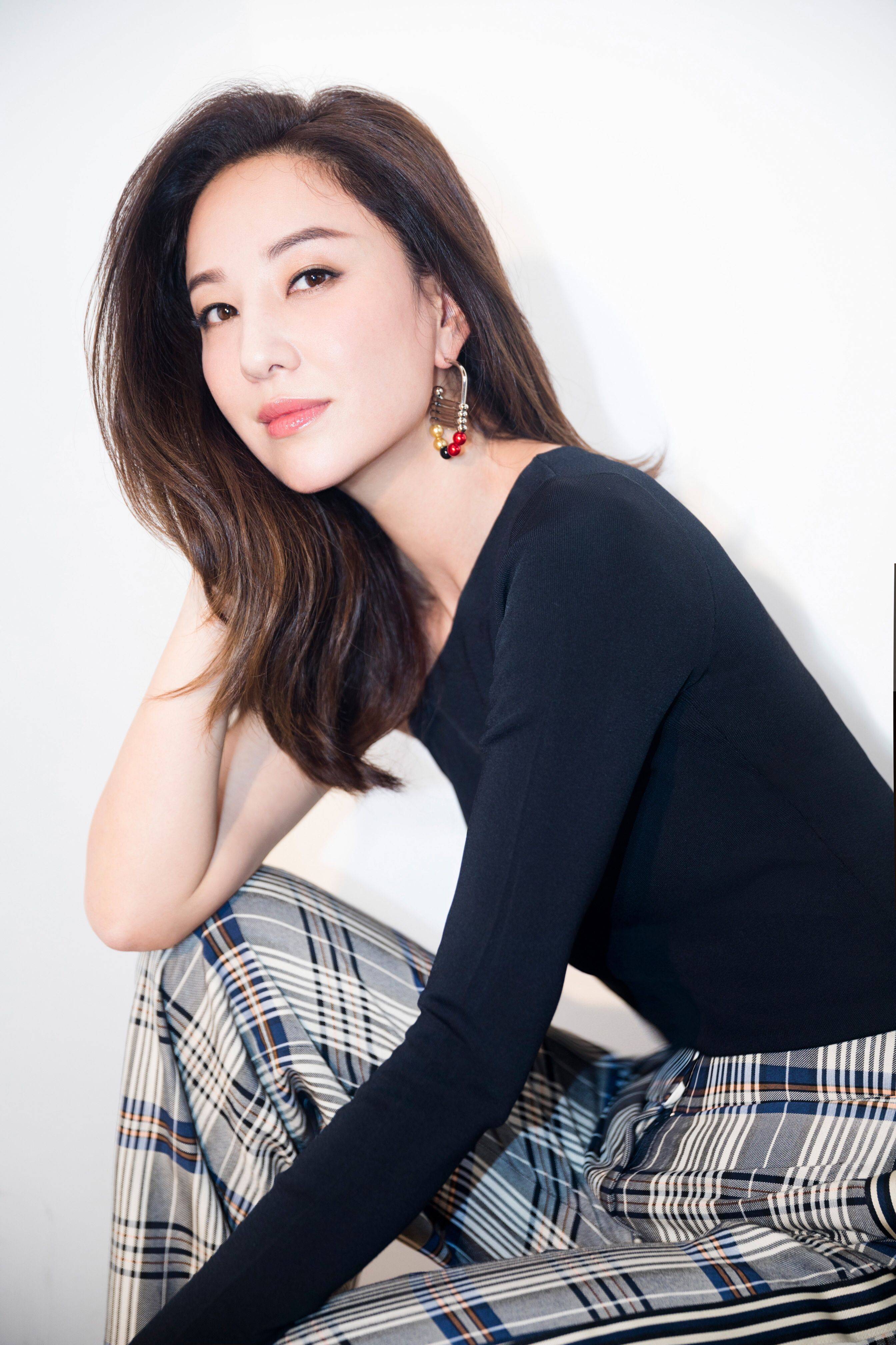 郑希怡:年纪,不值得让女人焦虑丨人物