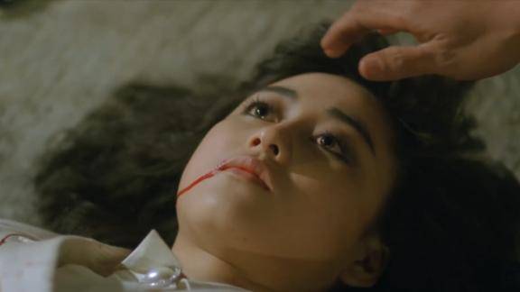 老虎出更马当娜为了救阿辉身中数枪惨死街头妹妹也被抓走