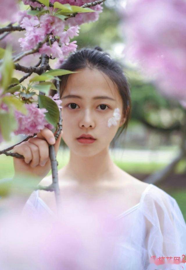 像个在林中唱歌的仙子来自西安第三十八中的校花气质超仙儿