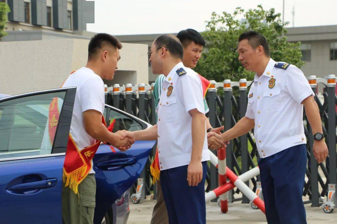 消防退出季惜别火焰蓝踏上新征程