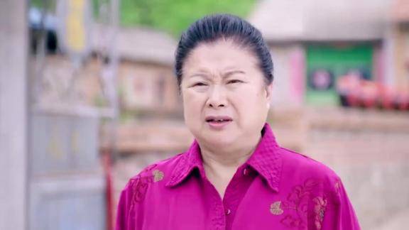 刘家媳妇都不同意二姑卖房子邻里乡亲筹钱为治病啊