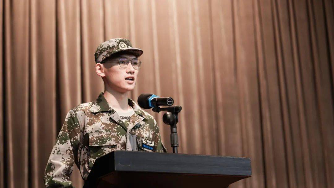 新生风采濮阳油田二高刘涵予浙传播音萌新带您感受军训开营