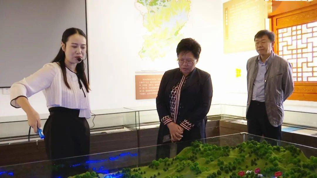 县委常委,统战部部长顾峰,高安市副市长熊慧华以及我县水利局,农业局