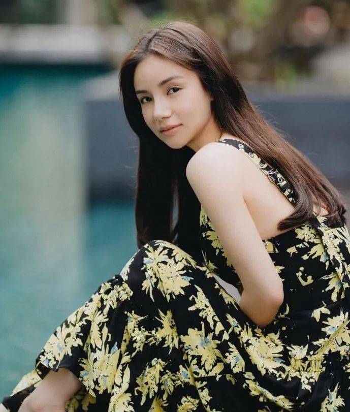 再之后就是kim lim悄无声息的怀孕生子又在几年之后宣布了离婚.