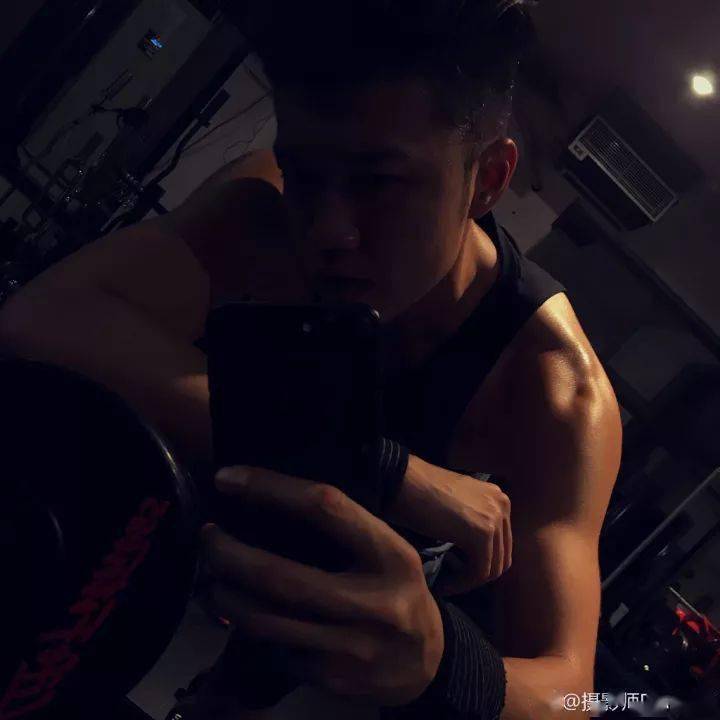 67以前在朋友圈得瑟秀健身照的人后来都怎样了