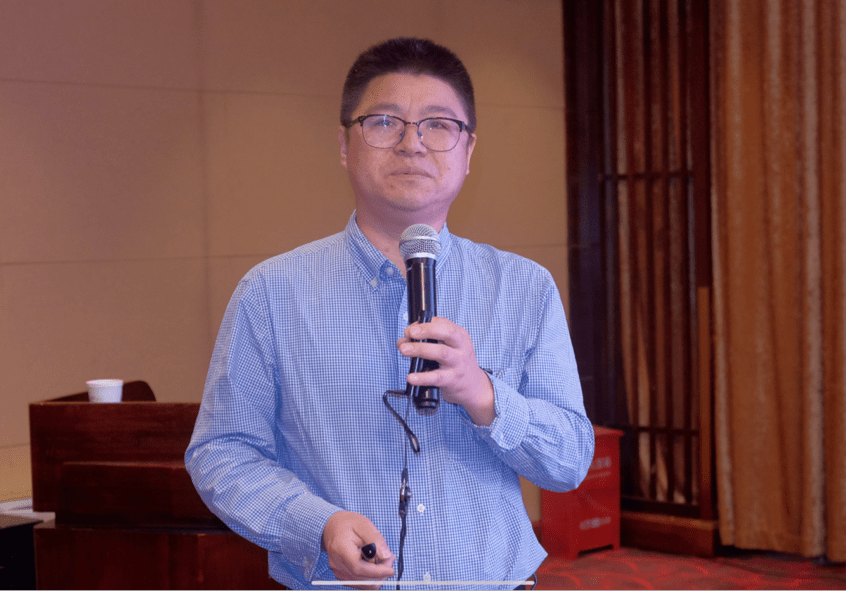 华南农业大学教授,广东省家禽产业技术体系疫病控制岗位专家 曹伟胜