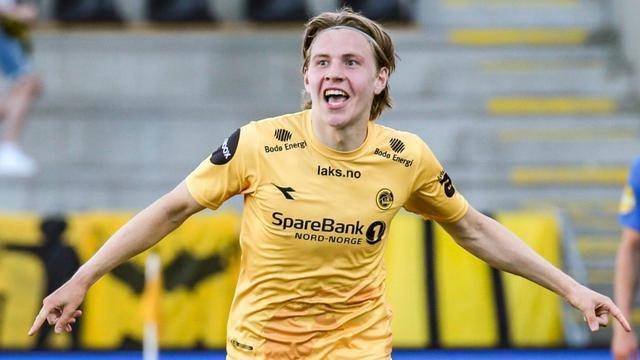 2球踢服米兰!20岁天才17场造22球,米兰欲打造哈兰德二代