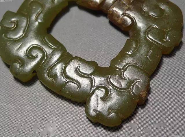 变幻有序99春秋螭龙纹