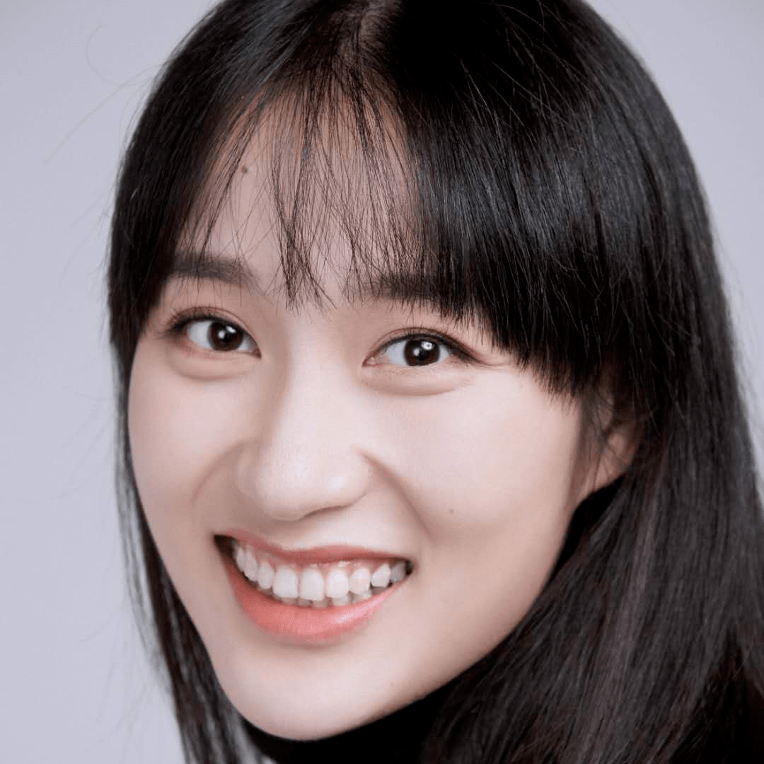 赵宇婕音乐剧演员,教师七年美声基础和两年半上海迪士尼乐园舞者经验