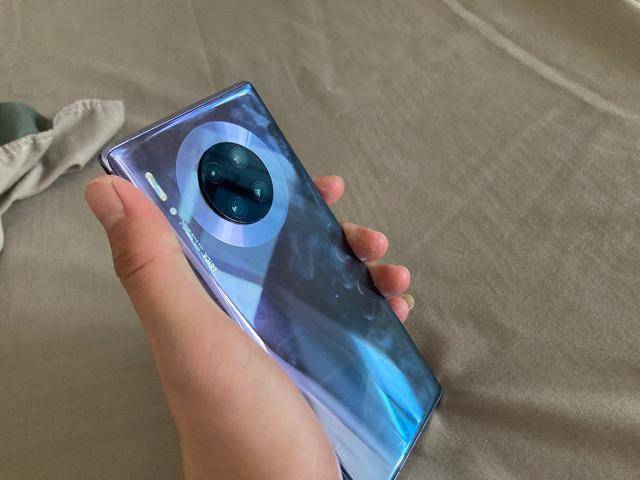 5年苹果用户初次换上华为mate30p入手三周后不吐不快