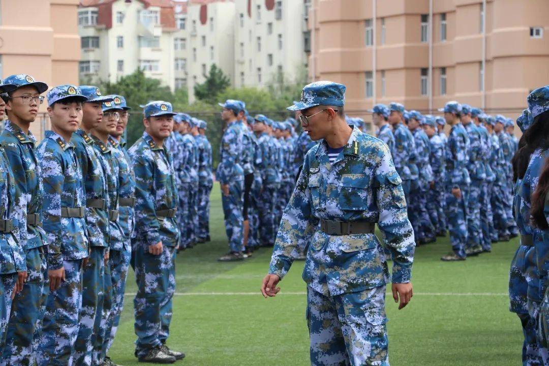 热血军训迷彩青春