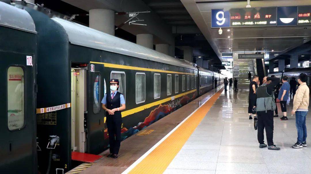 环西部火车游再出发大西北旅游热度持续升温