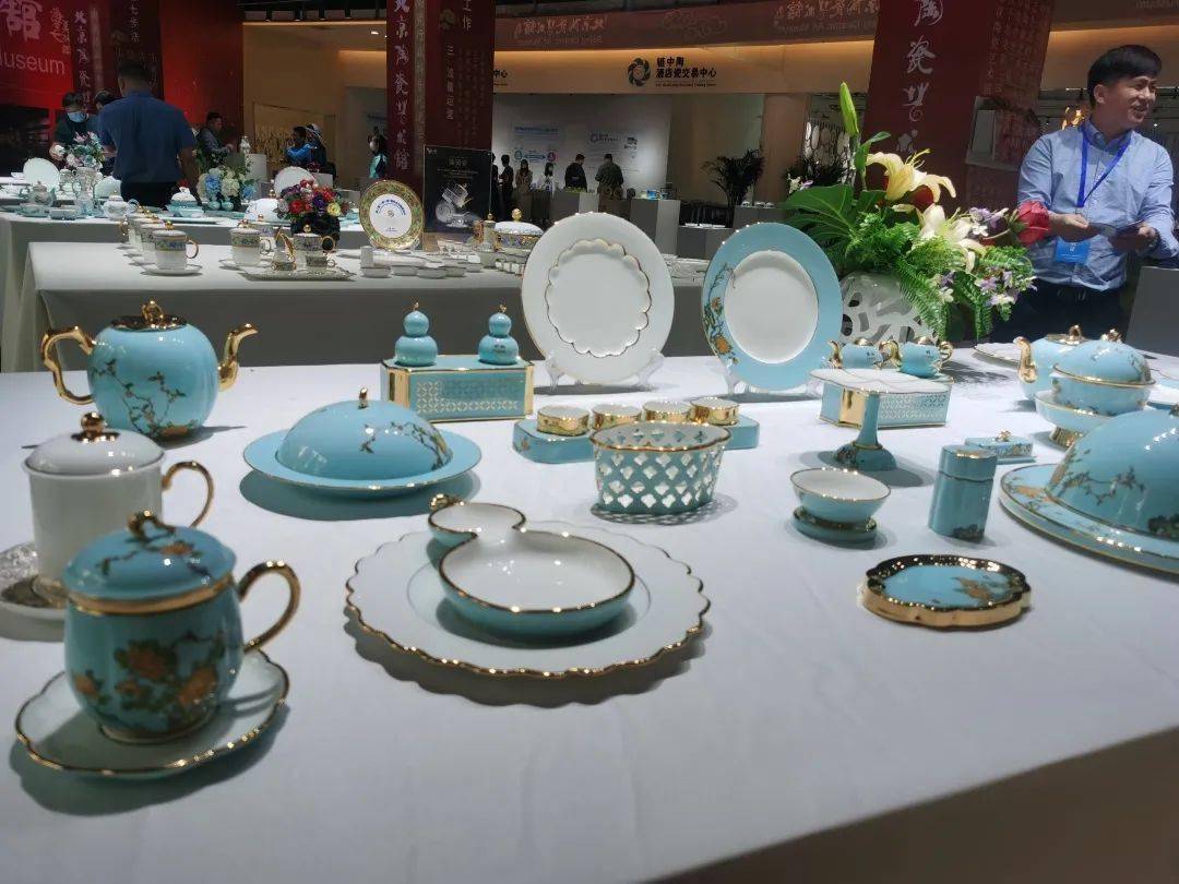 【关注】第二十三届唐山陶博会:市民"淘"瓷热情高_陶瓷