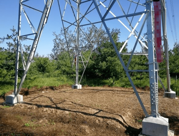 保护帽及接地装置治理效果04更换标志标识前后对比效果05涂刷杆塔色标