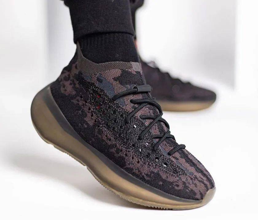 yeezy 380 新配色表现不俗,上脚美照释出!