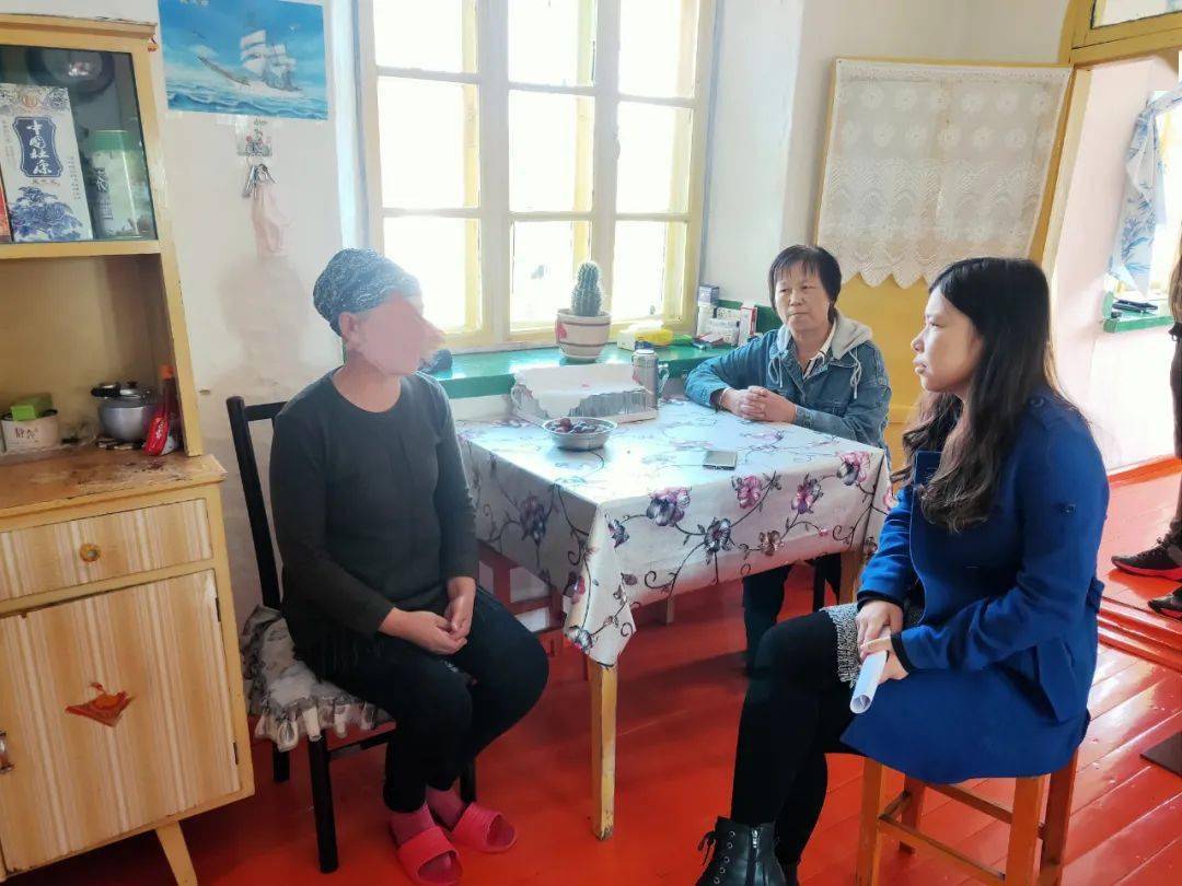 动态免渡河镇妇联双节前慰问两癌妇女真情关怀暖人心