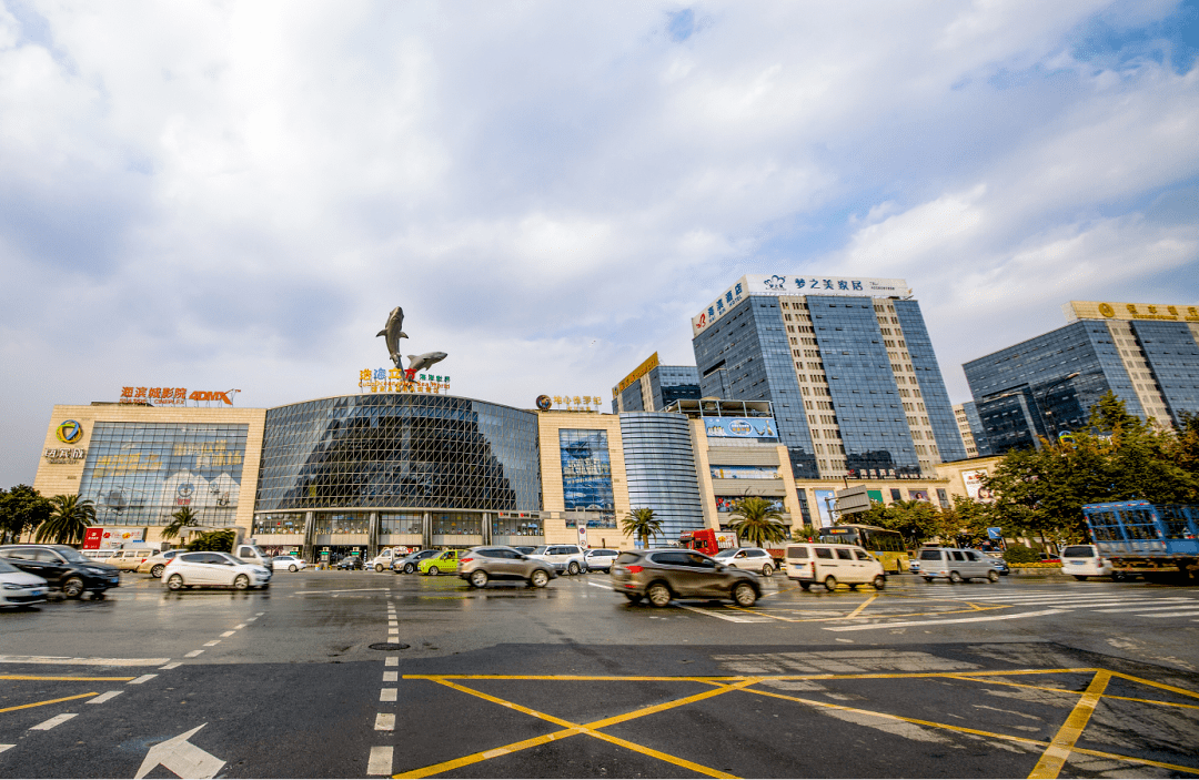 成都蛟龙港荣获2020四川民营企业100强!