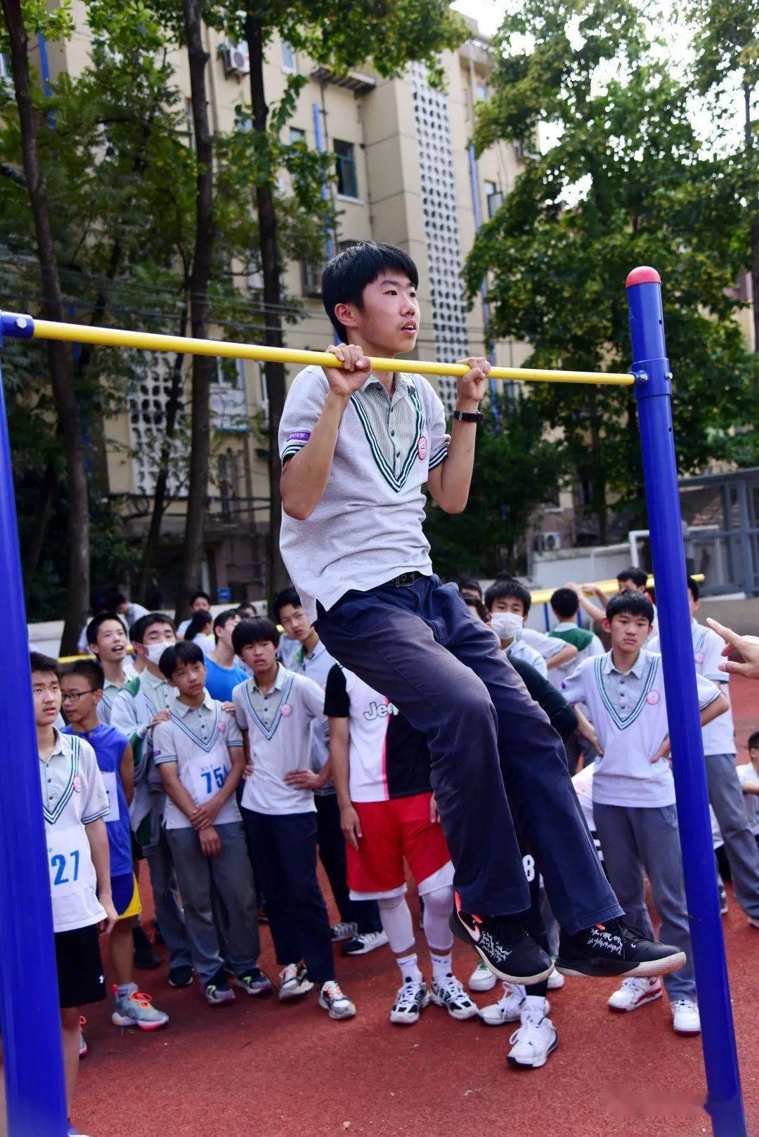 尊重教育61运动会青春拥抱梦想拼搏成就辉煌南京五十中第四十三届