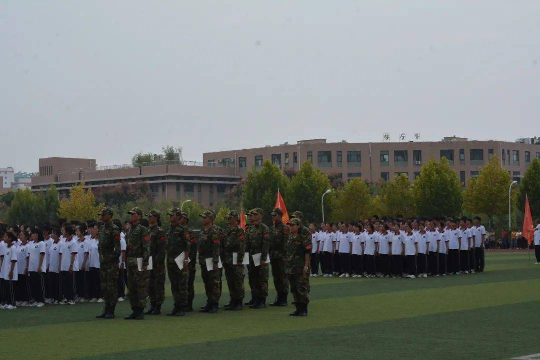 燃爆全场!镇平一高"迎国庆"光谦部2020学生军训会操表演圆满结束