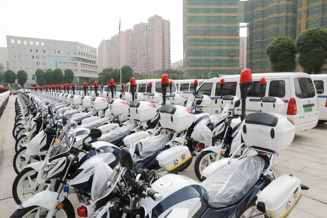 本次发放的这批车辆,根据基层一线的实际需要,安排租赁新能源汽车分配