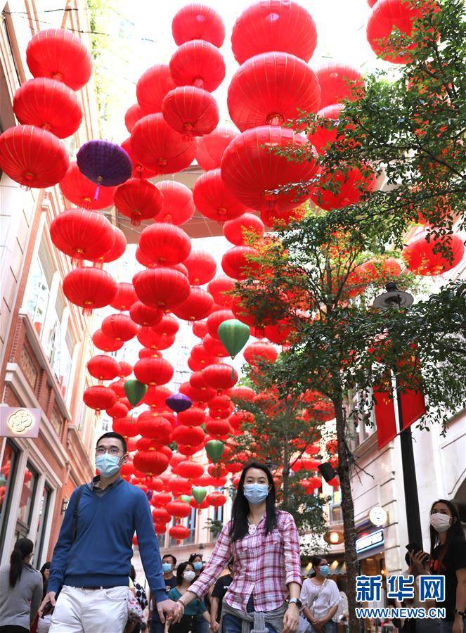 香港:街头的中国红