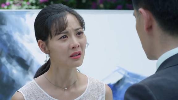 梅花儿香梅花被恶毒前夫抛弃如今有机会复仇梅花怎能放弃